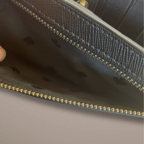 KATE SPADE Saffiano Leather Black Bifold Zip Around Wallet Excellent Condition - Picture 7 of 13